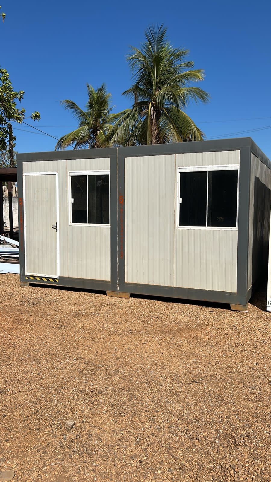 Container escritório da LOC Equipamentos em Palmas